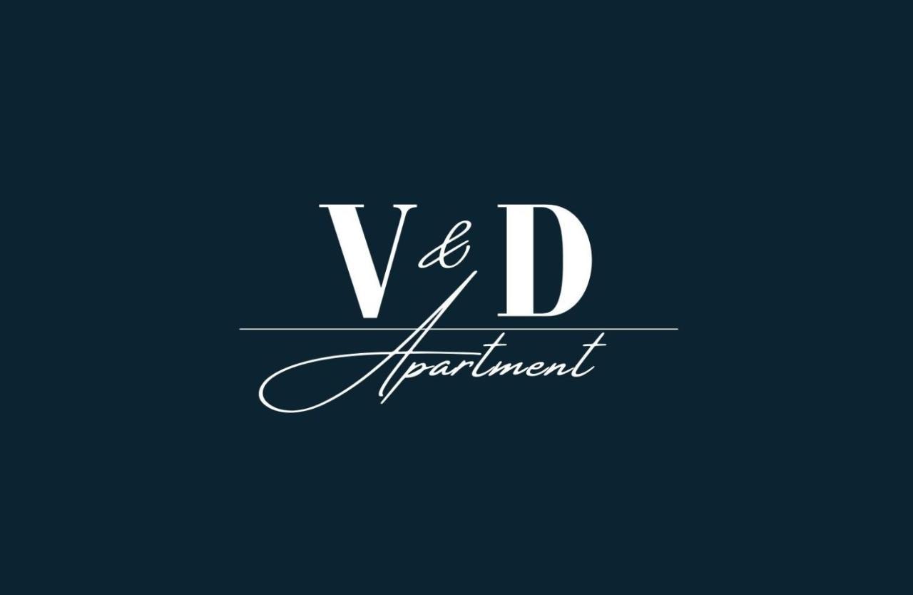 Design Apt In Old Town-Free Parking-Balcony Bratislava Esterno foto